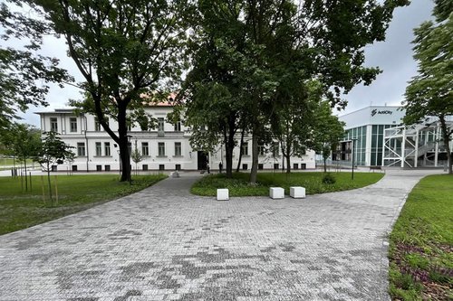 Außenansicht des ActiCity Zentrum für Tanz und Bewegung in Veszprém.