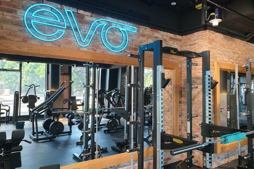Trainingsgeräte im Boutique Fitnessstudio EVO Fitness Bel & Main in Wien.
