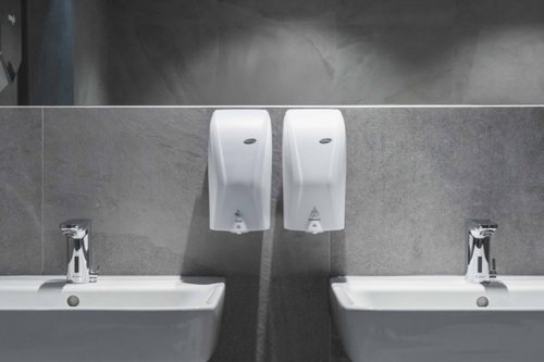 Zwei-elektronische-Waschtisch-Armaturen-CELIS-E-HD-M_Two-CELIS-E-HD-M-electronic-washbasin-taps