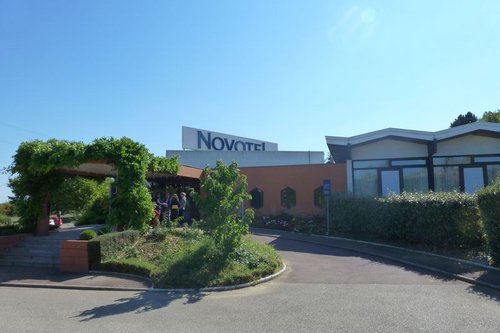 referenz_hotel-novotel-sennece-les-macon_gallery-1