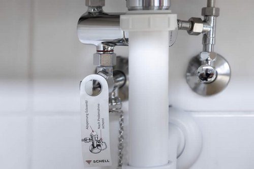 Probenahme-Eckventil von Schell zur systemischen Trinkwasserbeprobung