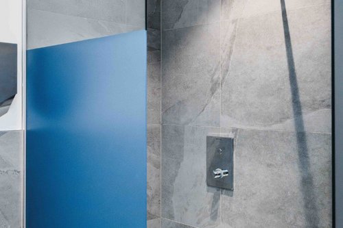 Unterputz-Dusche-LINUS-D-C-T-und-Duschkopf-COMFORT-Flex_Total-uptake-of-LINUS-D-C-T-concealed-showers-and-COMFORT-Flex-shower-heads