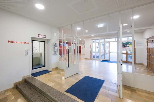 Eingangsbereich-des-TSV-Muenchen-Ost-eV_Entrance-area-of-TSV-Muenchen-Ost-eV