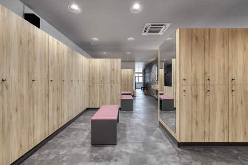 Umkleidebereich im Therapie- und Fitnessstudio Fit & Fun in St. Leon-Rot