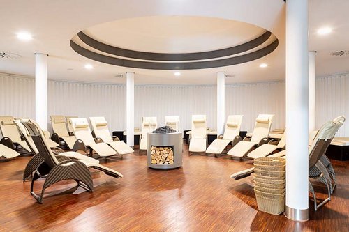 Luxuriöse Wellness-Angebote in der KissSalis Therme in Bad Kissingen.