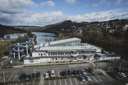 Gesamtansicht des Freizeitbads Olpe von außen