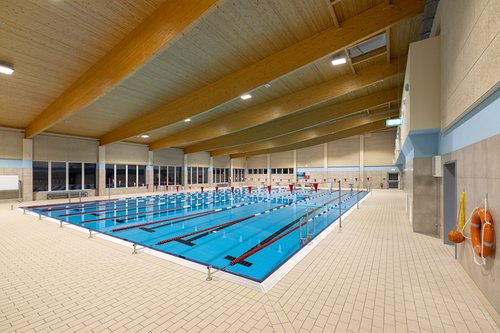 Innenansicht der Schwimmhalle des Wassersportvereins Dieburg e.V.