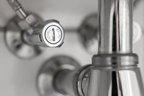 Eckventil-mit-Regulierfunktion-COMFORT-mit-Filter_Angle-valve-with-regulating-function-COMFORT-with-filter