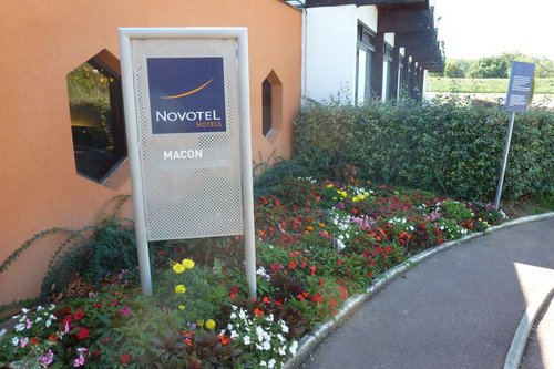 referenz_hotel-novotel-sennece-les-macon_gallery-4