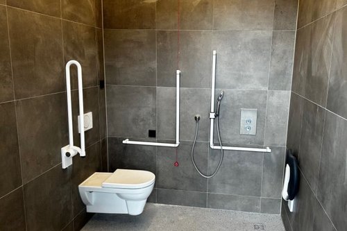 Barrierefreier_Sanita__rraum_Barrier-free-sanitary-room