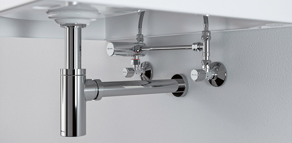 SCHELL_blogbeitrag_family_bathroom_verbruehschutz_am_waschtisch